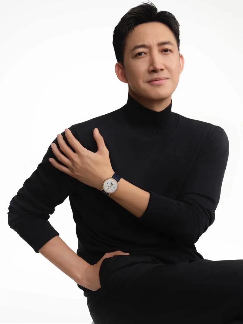网友票选最油腻四位男演员王阳、周一围、贾乃亮和黄晓明。我觉得王阳一开始觉