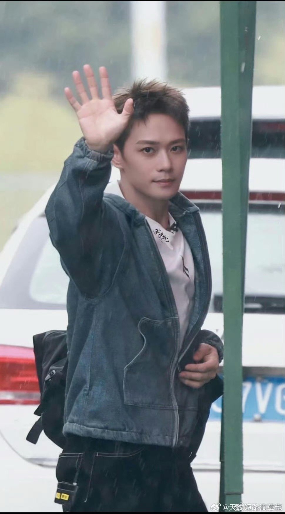 二公舞台排练现场，曹骏到了二公也不敢改剧本，老实人唱跳就曹骏陈若轩刘畊宏这样，踏实又认真✨#曹骏到了