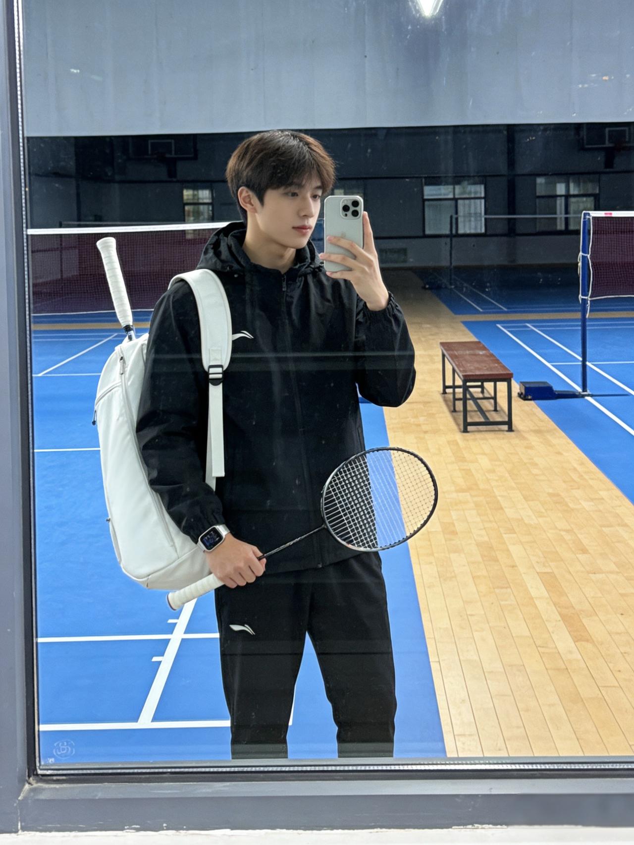 也是挖到宝藏羽毛球服了不得不说巨好看！