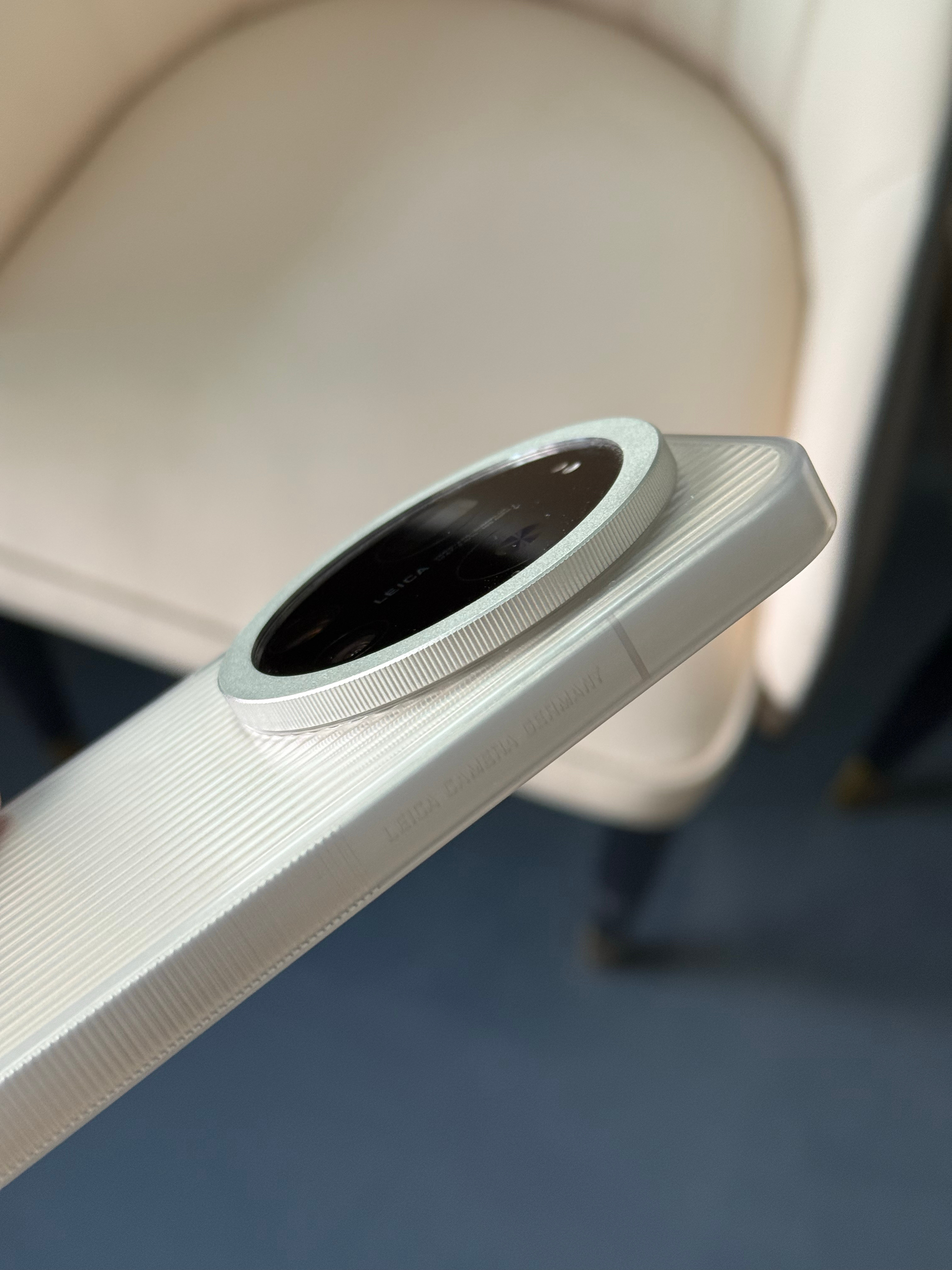 握草！🐮🍺！有点点阻尼的可转动！爽！！！开干努力冲年前发出！小米17ultr