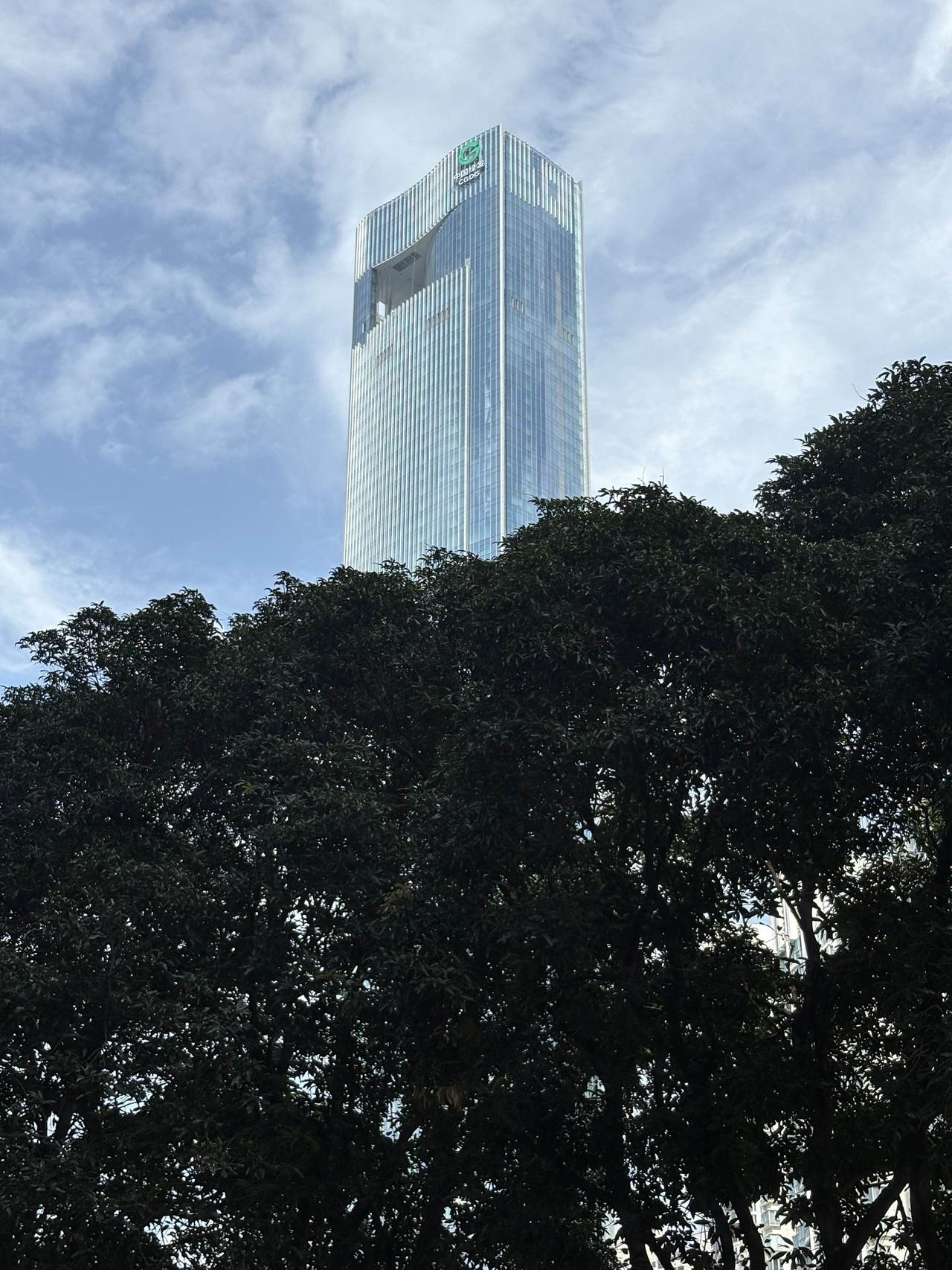 厦门第一高楼已经安装了公司的LOGO，中国绿发。