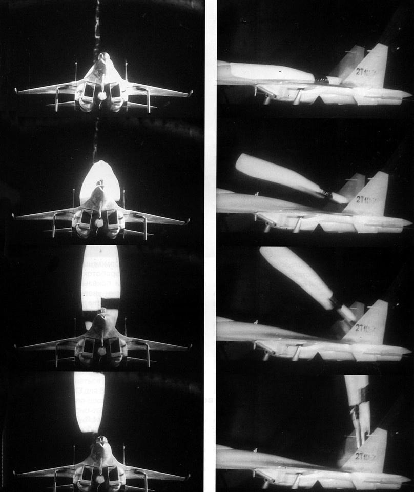 在苏-27的早期研制中，苏霍伊设计局曾设计过一种安装在机脊部位的可抛弃式保形油箱