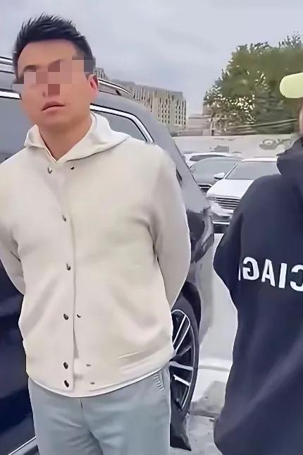 妻子带妈妈看病，却发现老公带着小三做产检，接下来，她的做法太聪明。她没有大吼