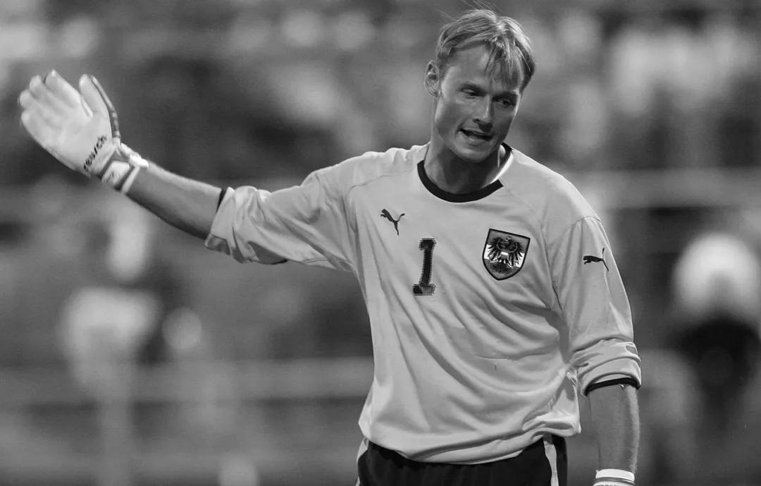 足坛天塌了！前阿森纳、尤文门将曼宁格，竟遭火车撞击离世，年仅48岁！4月1