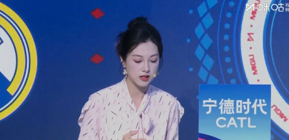 咪咕1.7亿美元，独播英超三年，这笔买卖应该是划算的！因为欧洲足球中，比赛时间适