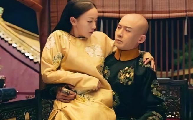 1756年，29岁的令妃魏佳氏在圆明园产下皇七女。她还未满月，乾隆便迫不及待地再