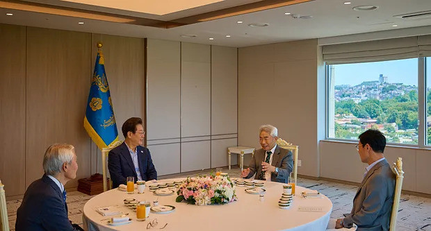 韩国执政党要选新领导了哇塞！韩国执政党要变天啦！新领导人