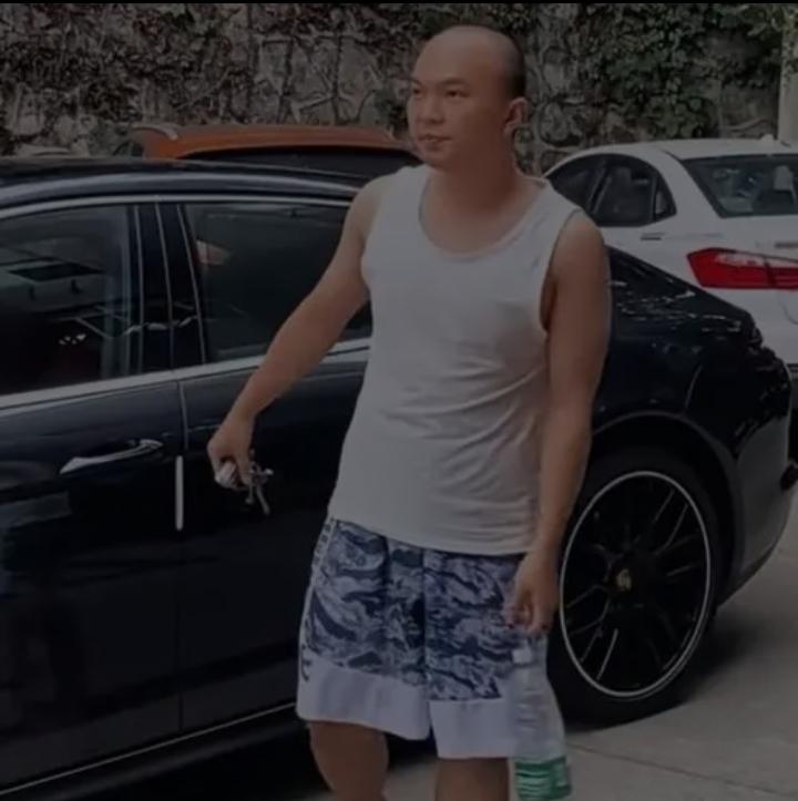 对于广东人，我一直对他们的评价是：义气！广东人他不会像许多外省人那么多小心思，