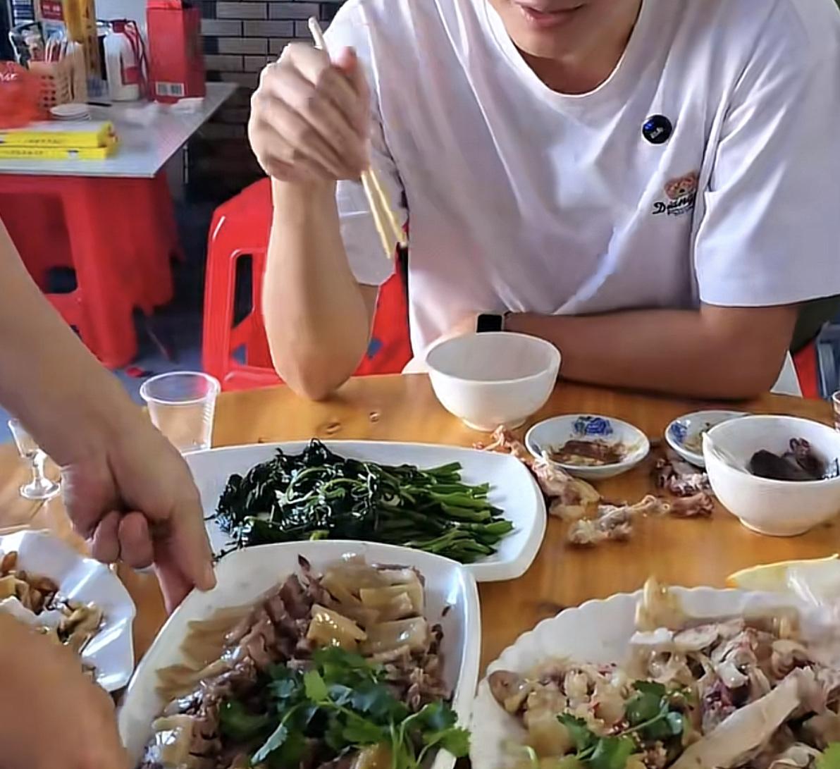 湛江佬，5000工资，花在吃方面4000+。能和湛江比的，只有广西人！两个地