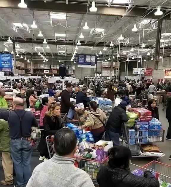 终于明白我国GDP是美国70%，人口是他的四倍，为什么我们的内需没有美国那么旺盛