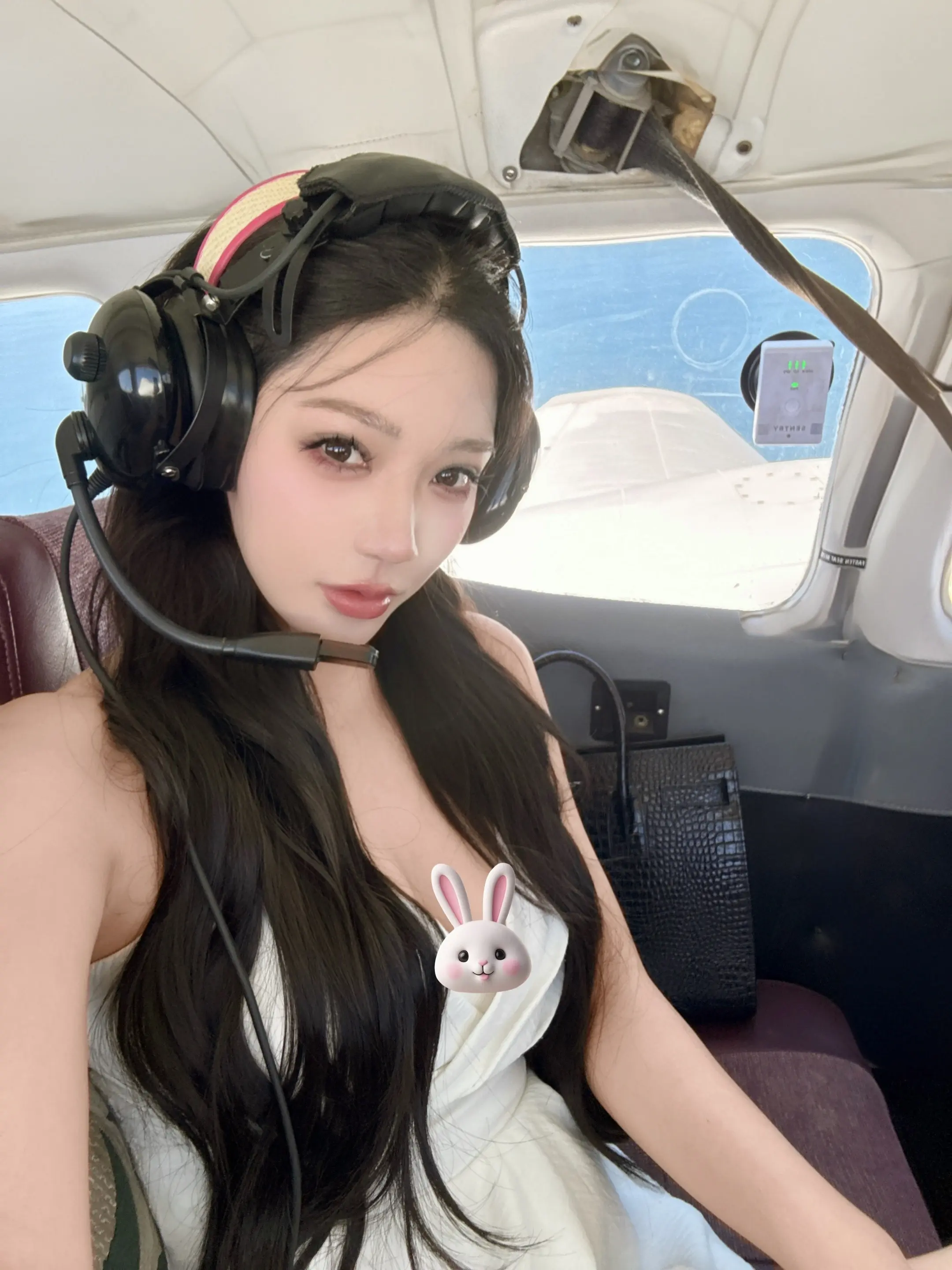 这个世界不会对漂亮的女人太绝情