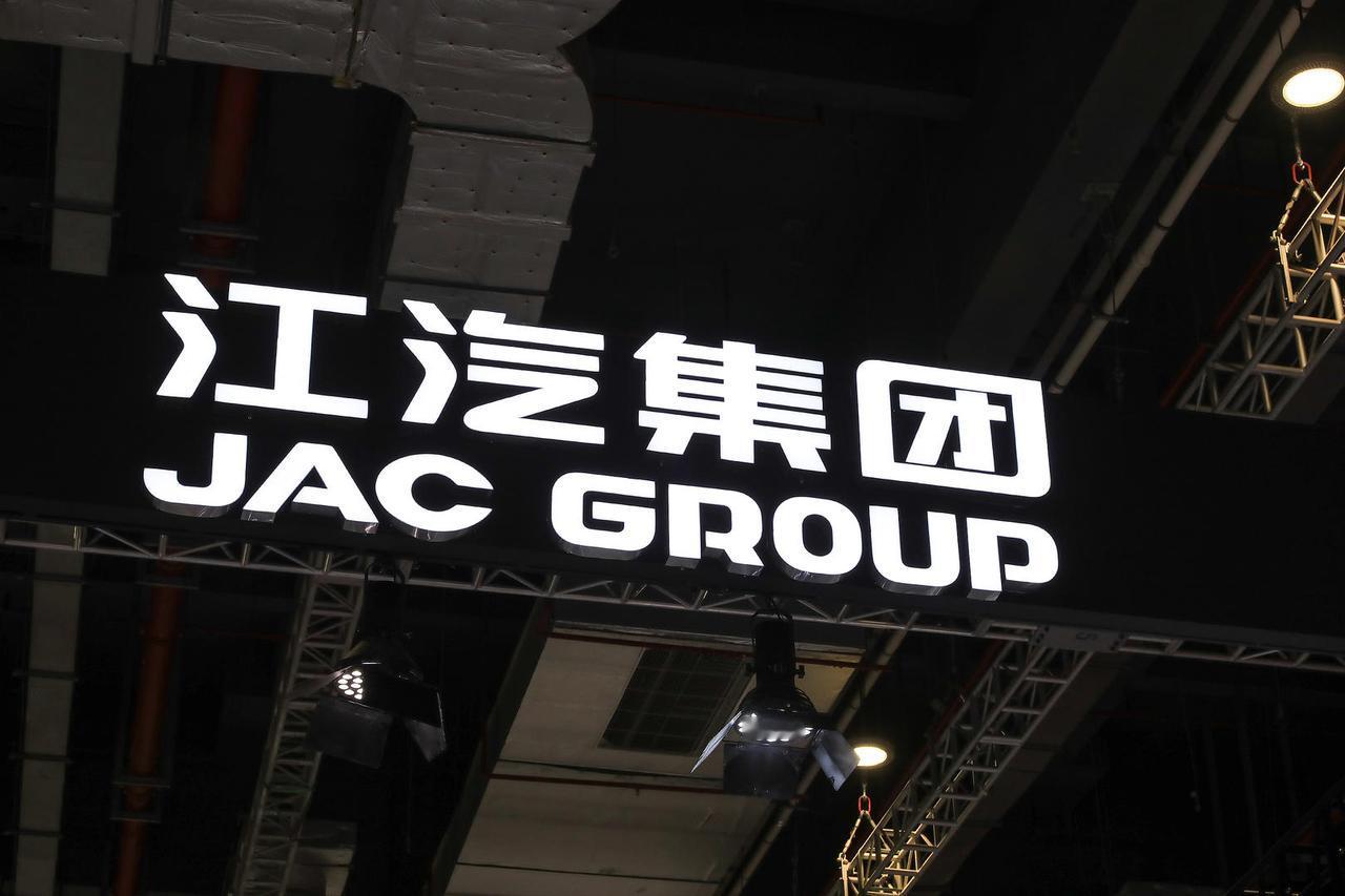 曾经的"超跑皇后"玛莎拉蒂，如今也不得不向中国技术低头寻药。 2026年9月