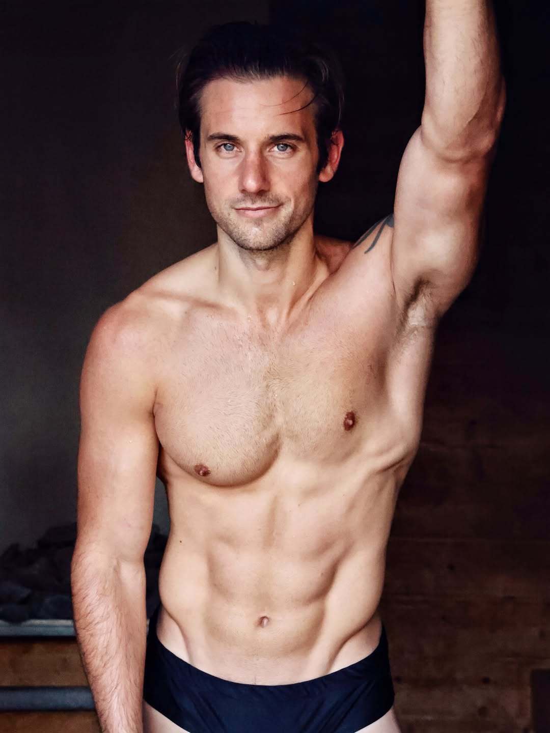 模特:AlexCrockford|📸摄影:AnthonyMicha