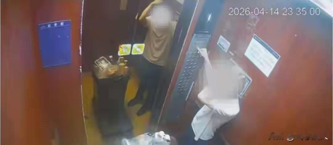 深夜倒垃圾，电梯从15层直坠负2层！多次投诉无果，谁在拿业主性命当儿戏？4月