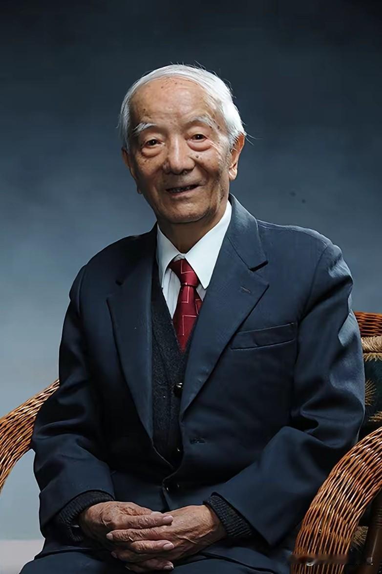 我的天，大人物怎么扎堆去世？先是郭兰英和朱公，今天又传来噩耗，“两弹一星”元勋王