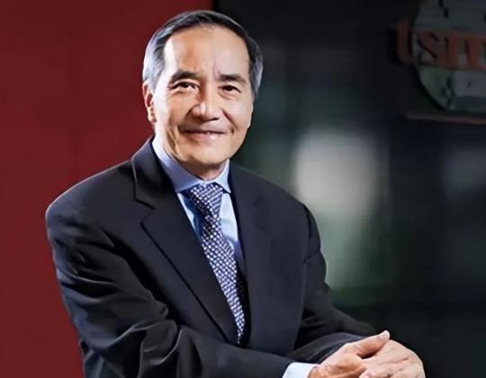 “美国已经无法阻止中国发展芯片，如今的中国已经实现了芯片技术的自给自足”，这是2