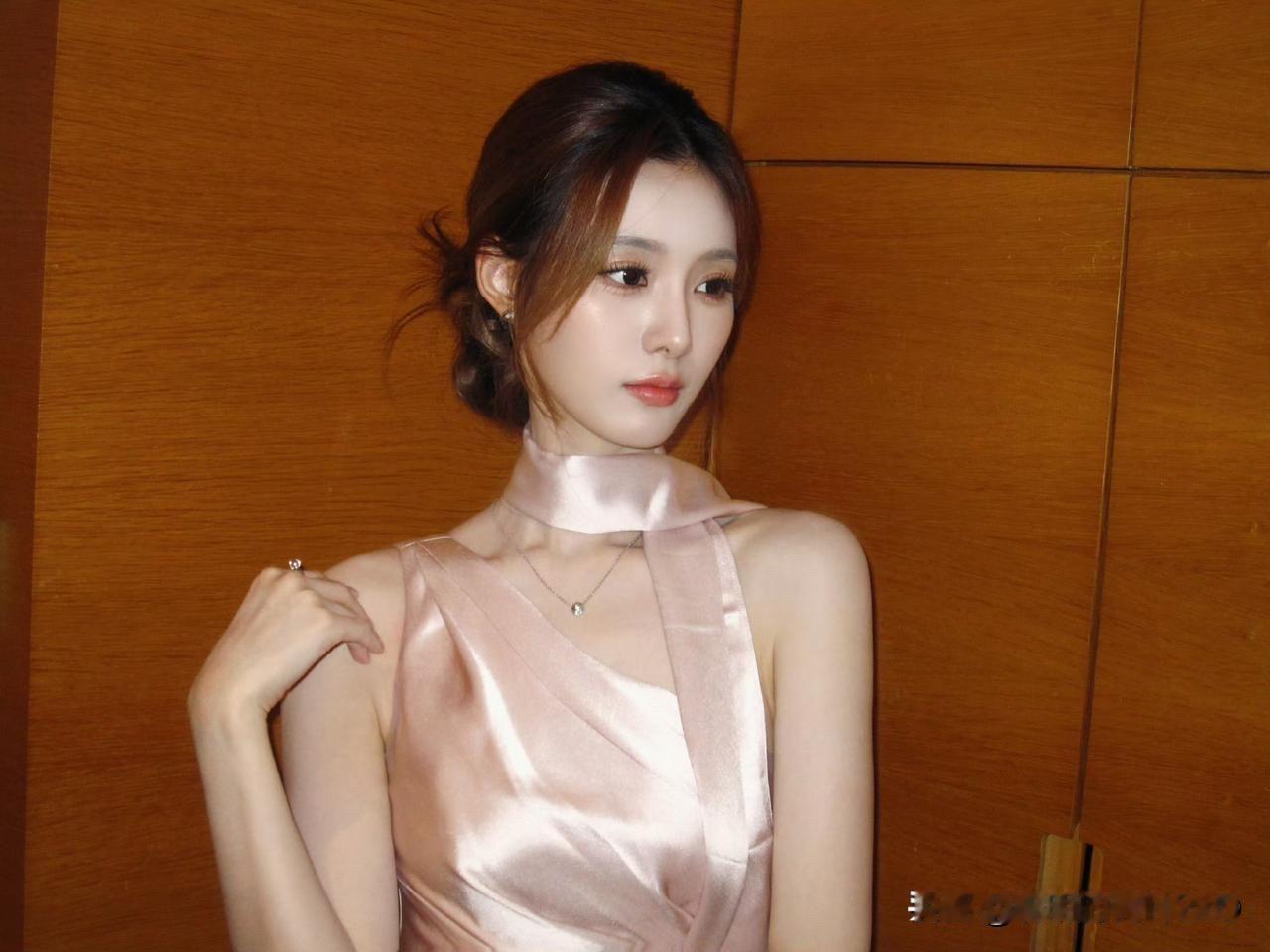 徐艺洋魅力美图
