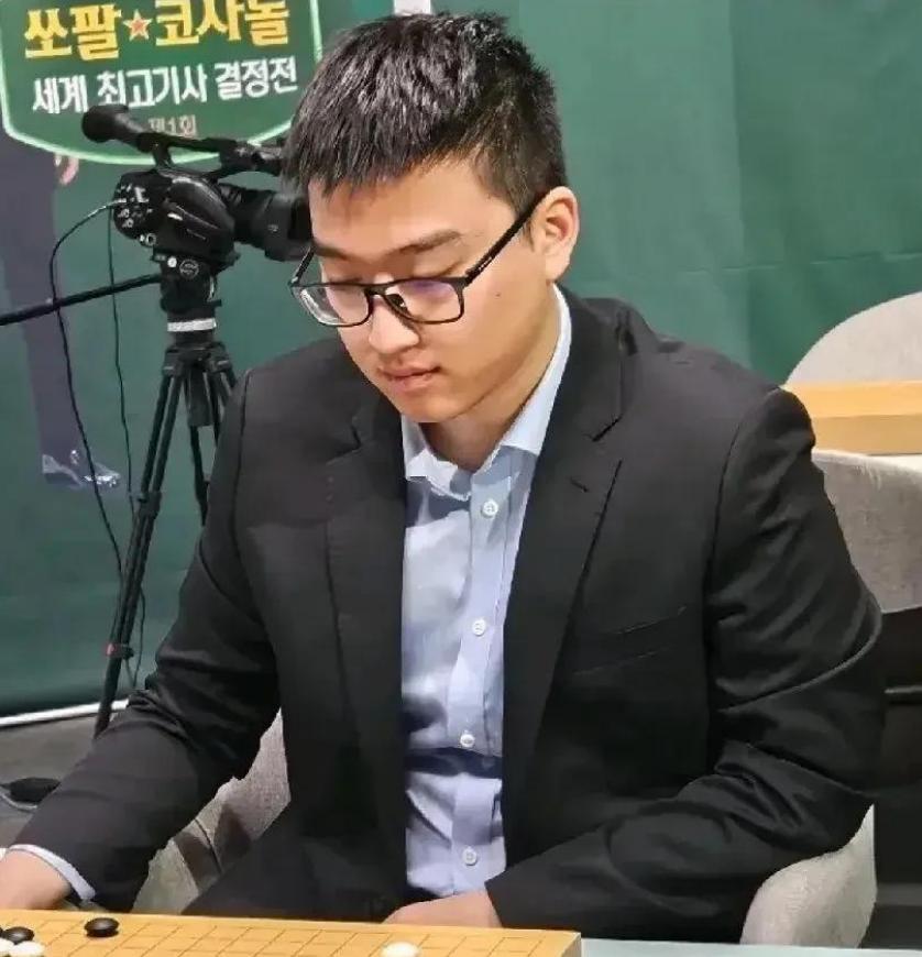 屠晓宇胜利在望！2025年6月10日，韩国首尔，世界围棋最强棋士战第七轮
