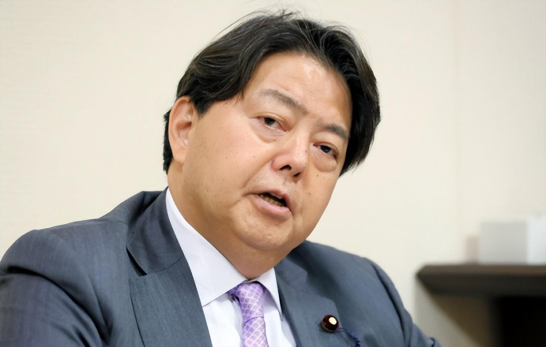 9.3临近，日本陷入“最后的疯狂”，政府不否认呼吁全球抵制中国阅兵，学者大赞“干