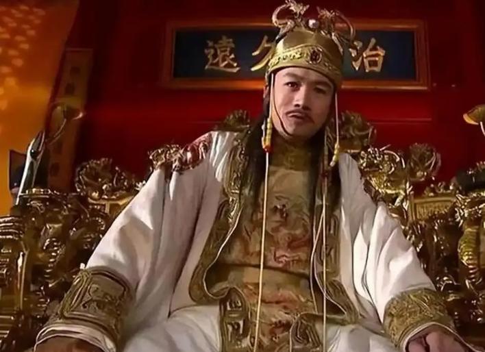 崇祯临死前才明白:自己的死吴三桂和李自成,而是因为这个人。崇祯临死前才想清楚,真