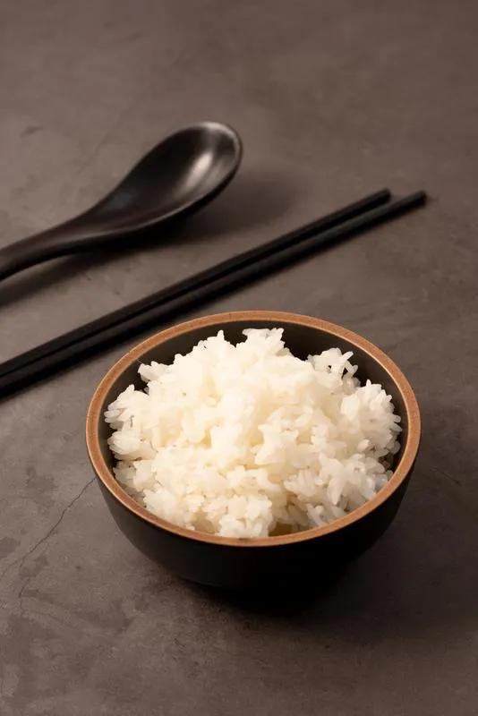 瘦了二十斤，分享我的饮食管理。1、我的习惯是每天吃两餐，最后一餐吃完后不再吃任