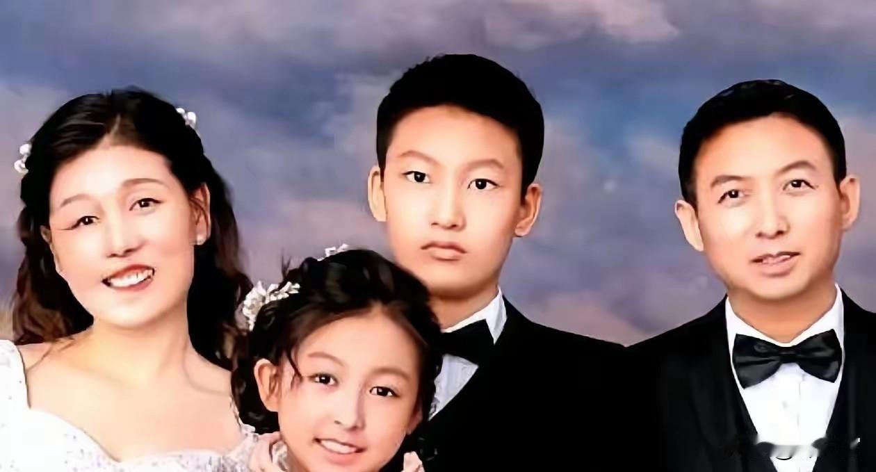 北大学霸17年守护烧伤妻子：最好的爱情从不是看脸北大法学学霸陈长志不顾亲友