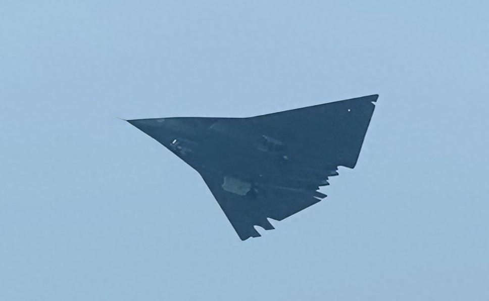 12月20日，美国《国家安全杂志》刊发了一篇引人注目的报道。报道指出，两架中国的