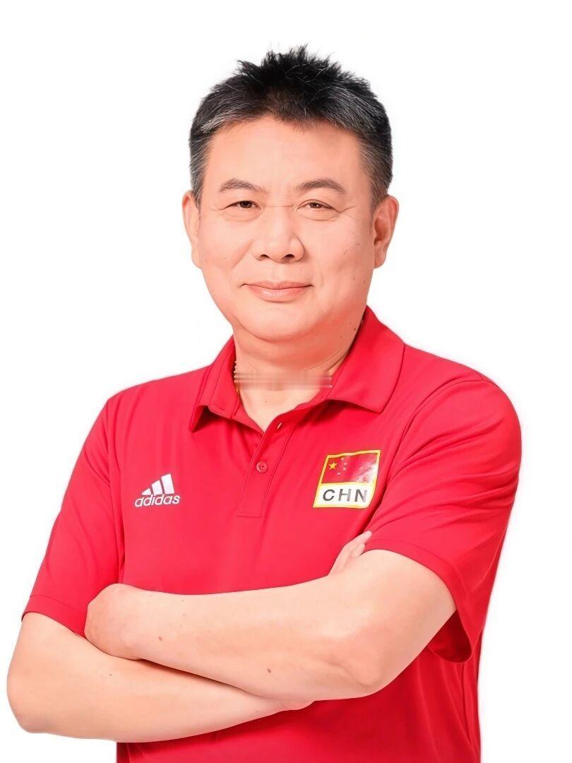 上海光明优倍女排俱乐部官方宣布，聘任前中国女排主教练蔡斌担任2025-2026赛