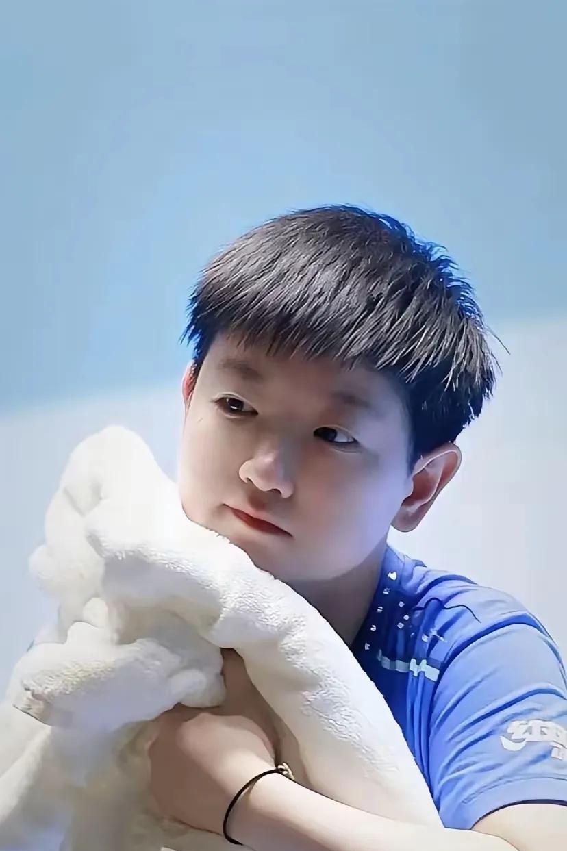 莎莎果然是赚钱小能手，在去年的wtt赛事中，就拿到了24万美元可谓遥遥领先