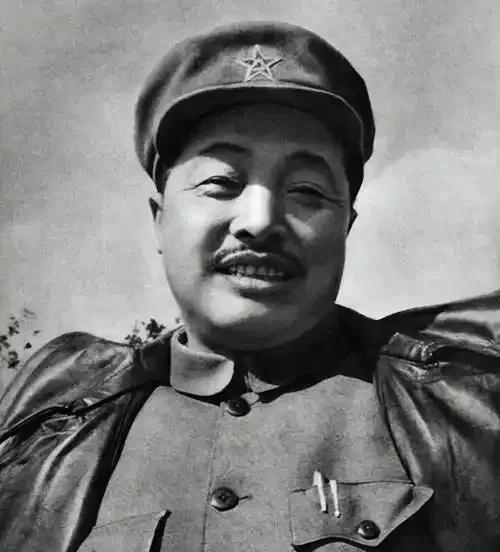 贺老总解放战争都不带兵了，为什么还能十大元帅排前五？关键是他对革命的贡献是真的