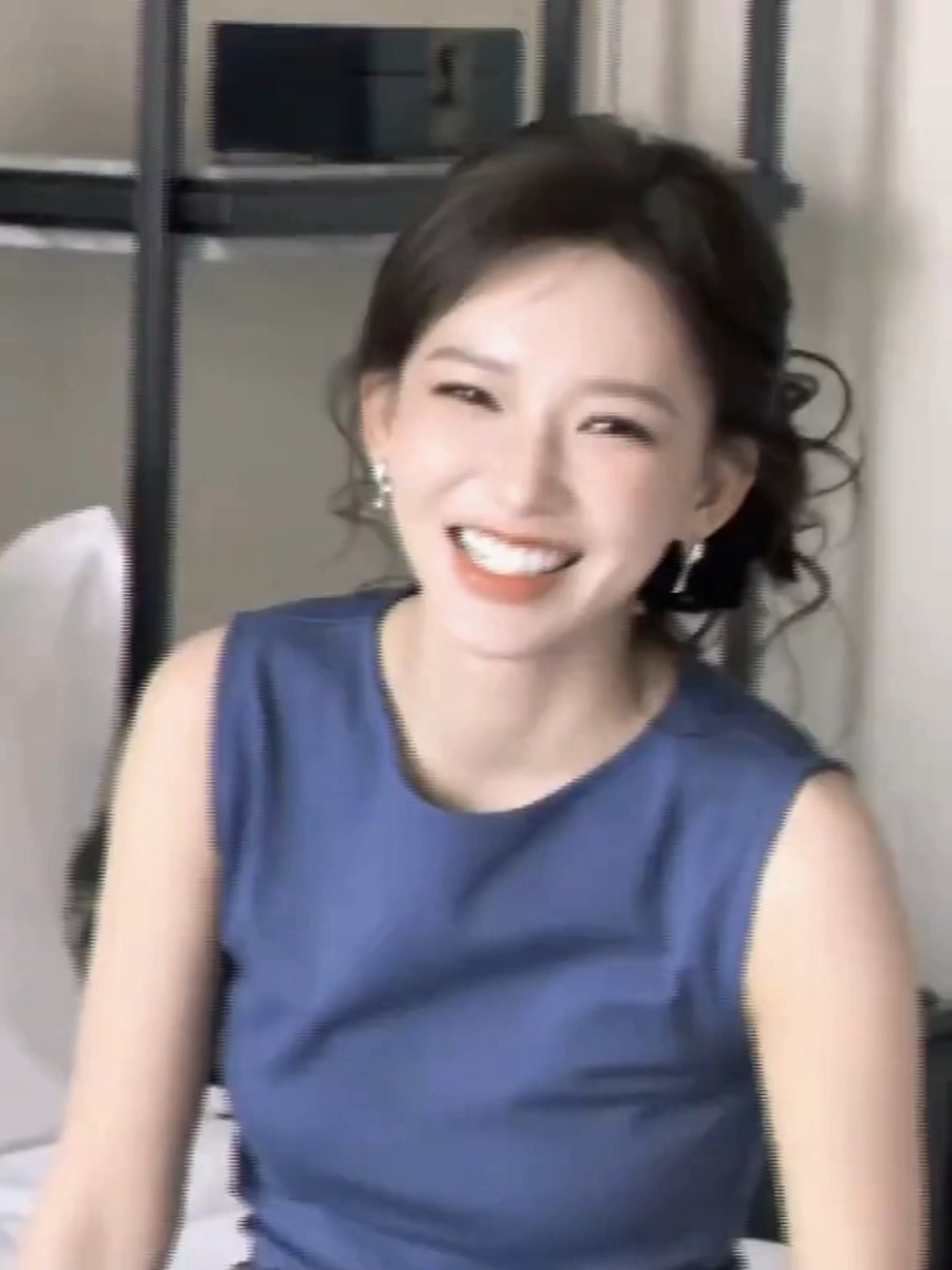 【程潇】这小妞咋笑得那么萌☺️