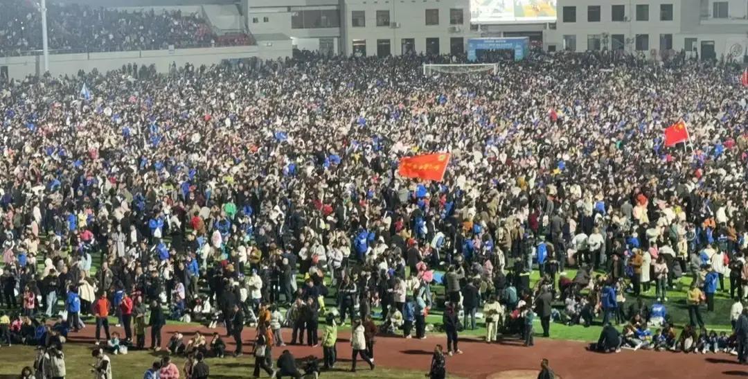 永州队赢了湘超，但真正的比赛现在才开始。别只盯着比分。他们悄悄签下两名前中