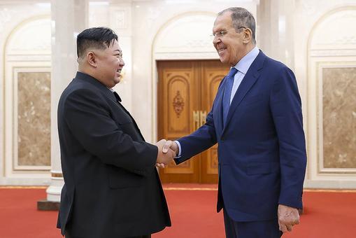美国宣布“重大决定”，英法拟派兵直接参战，俄外长访朝获“无条件支持”，俄乌战争是
