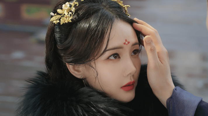 李一桐好美哦脸好小别人穿书享福李一桐穿书要命​​​