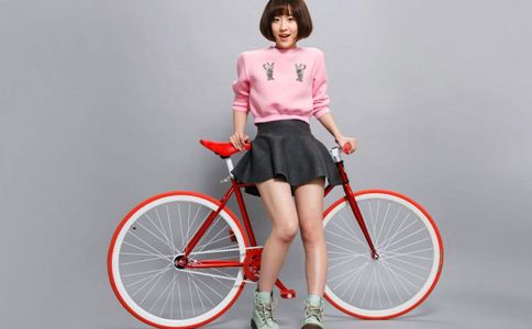 青春期少女健康很重要 这三种衣物别穿