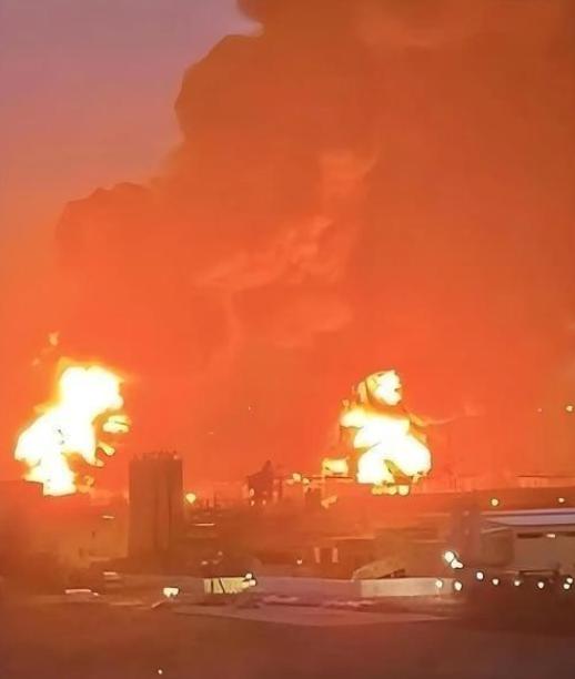 乌克兰之前囤了132亿方天然气，以为能撑过冬天，官员还开了庆祝酒会。结果人家不打