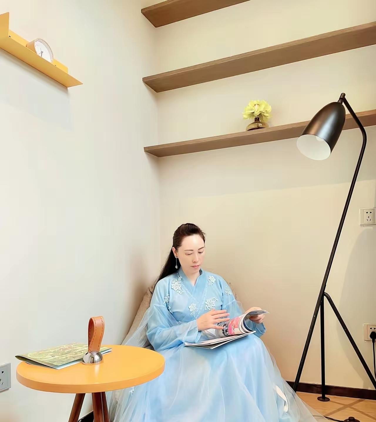 陆配钱丽日前办完华硕离职手续回到大陆，今发文警告:台湾社会大众已无冷静、理性、客