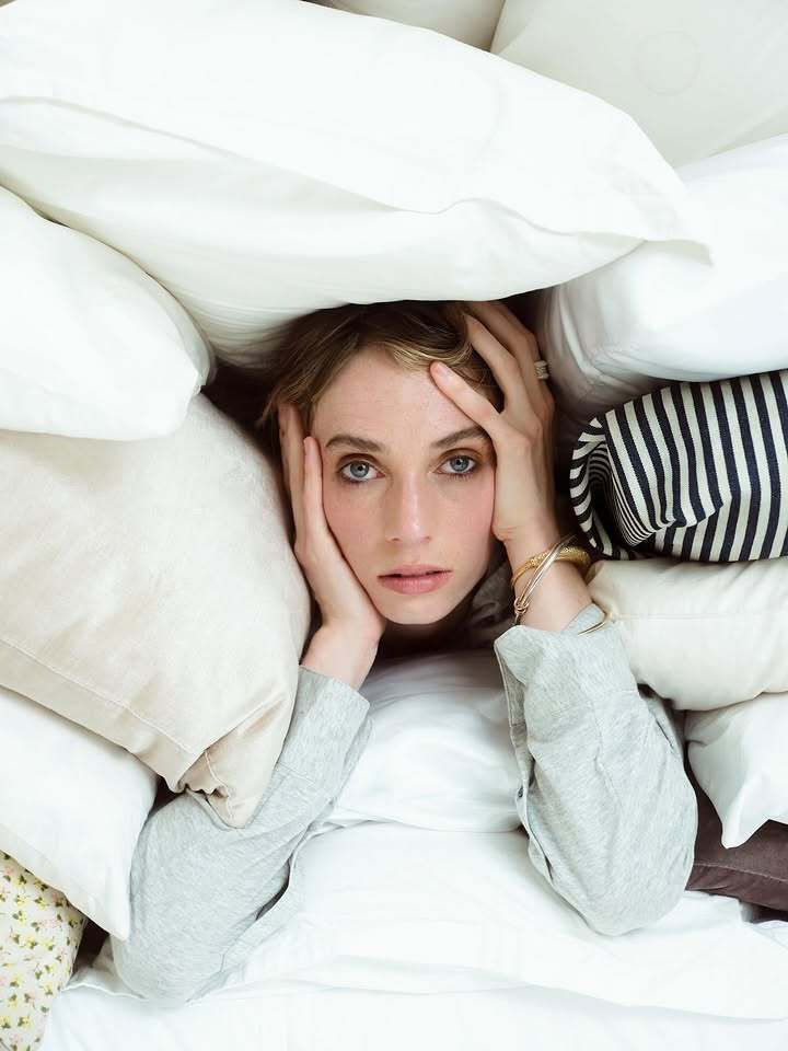 玛雅·霍克给《Vogue》葡萄牙版2026年4月睡眠特刊拍摄的写真照摄影师：Pi