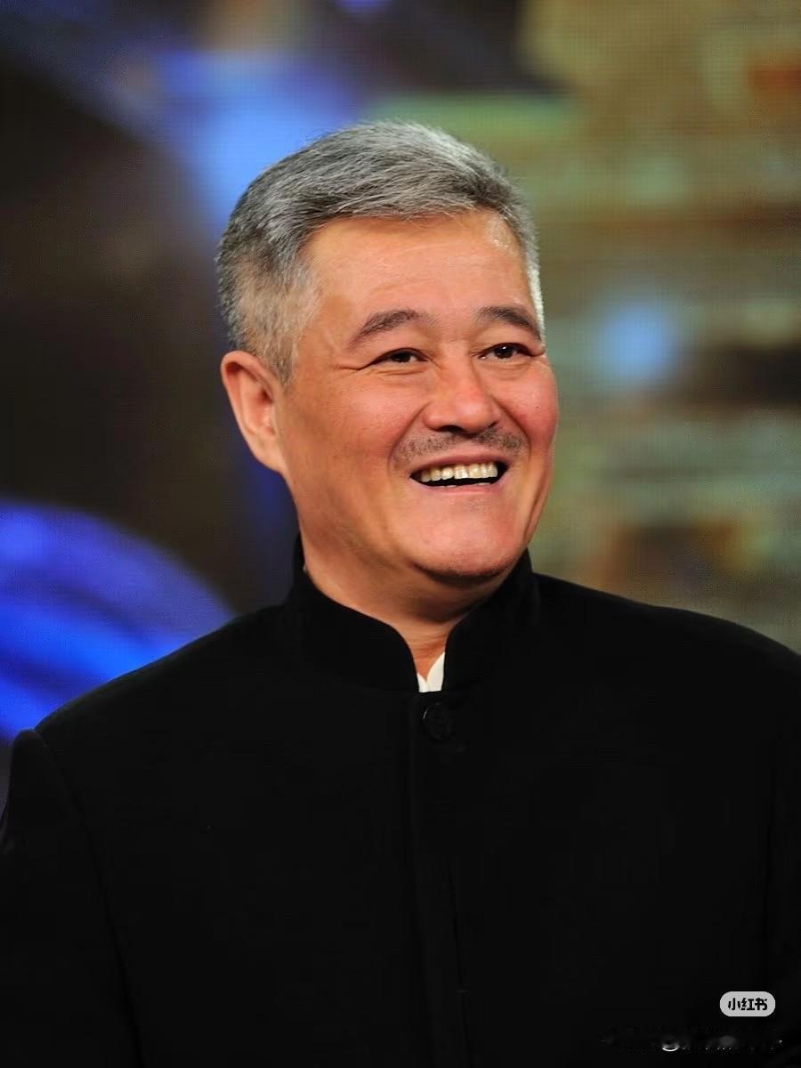 赵本山这个人，完全不经扒，因为一拔你就会发现60多岁的他还有这种经历。赵