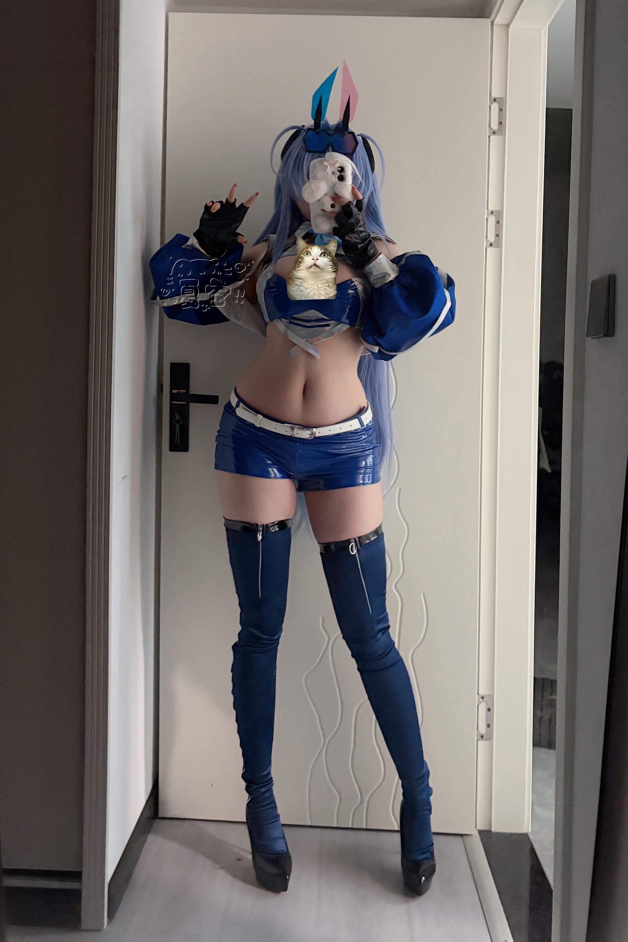 哪儿来的猫猫头。