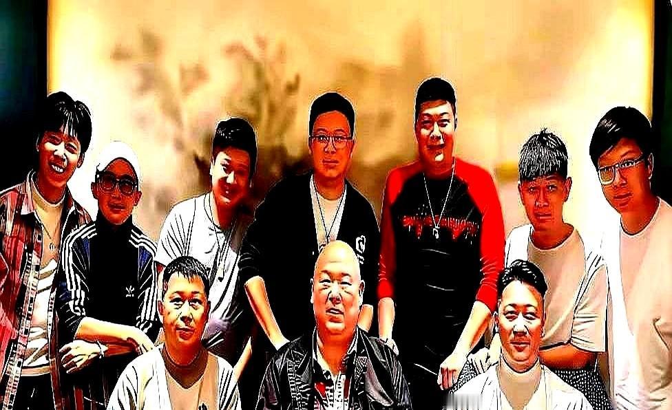 一个月发几百万工资养活上百号人，曹云金到底靠什么翻了身？他把相声玩成了互联网