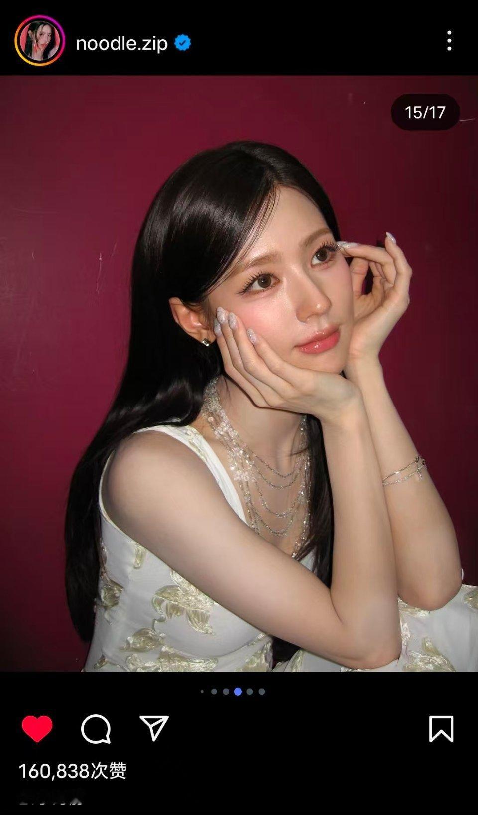 赵美延最新物料，Ins更新