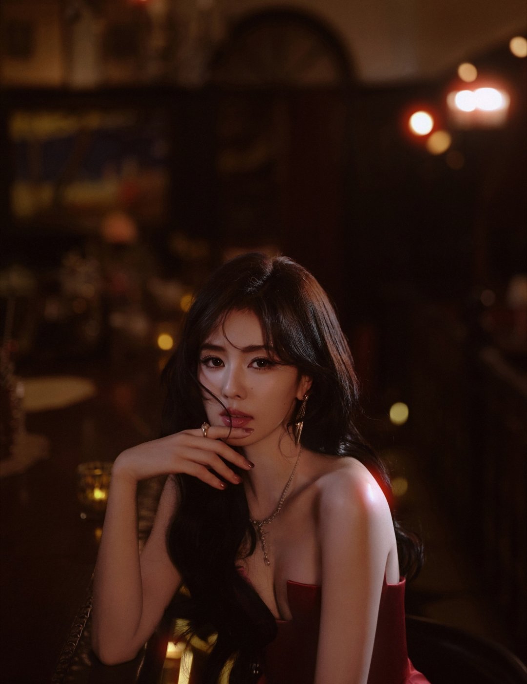 这裙子的设计师有心机