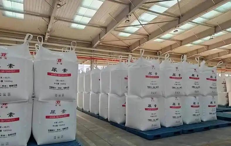 国际尿素飙到800美元一吨！外媒想不通：中国人凭什么不慌？全球尿素价格一度涨到