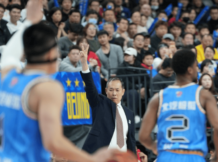 媒体人: 北京男篮开了一晚上会, 输给山东绝对不是计划内