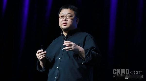 罗永浩早就在玩资本了，只是项目受阻才回归直播还债。他真正的底牌，是制造舆论、调动