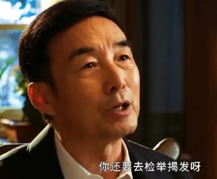 看完《以法之名》，发现毁掉一个家庭，只要一个熊孩子就够了！江家，权贵之家，江旭