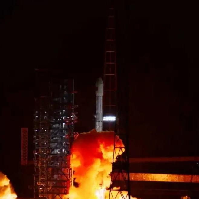 西昌传来捷报，11月21日18时55分西昌卫星🛰发射中心“长征”三号乙将通信技