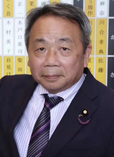 日本参议员、汉奸石平今天（4月22日）叫嚣道：“今天上午，作为‘国会议员共同参拜