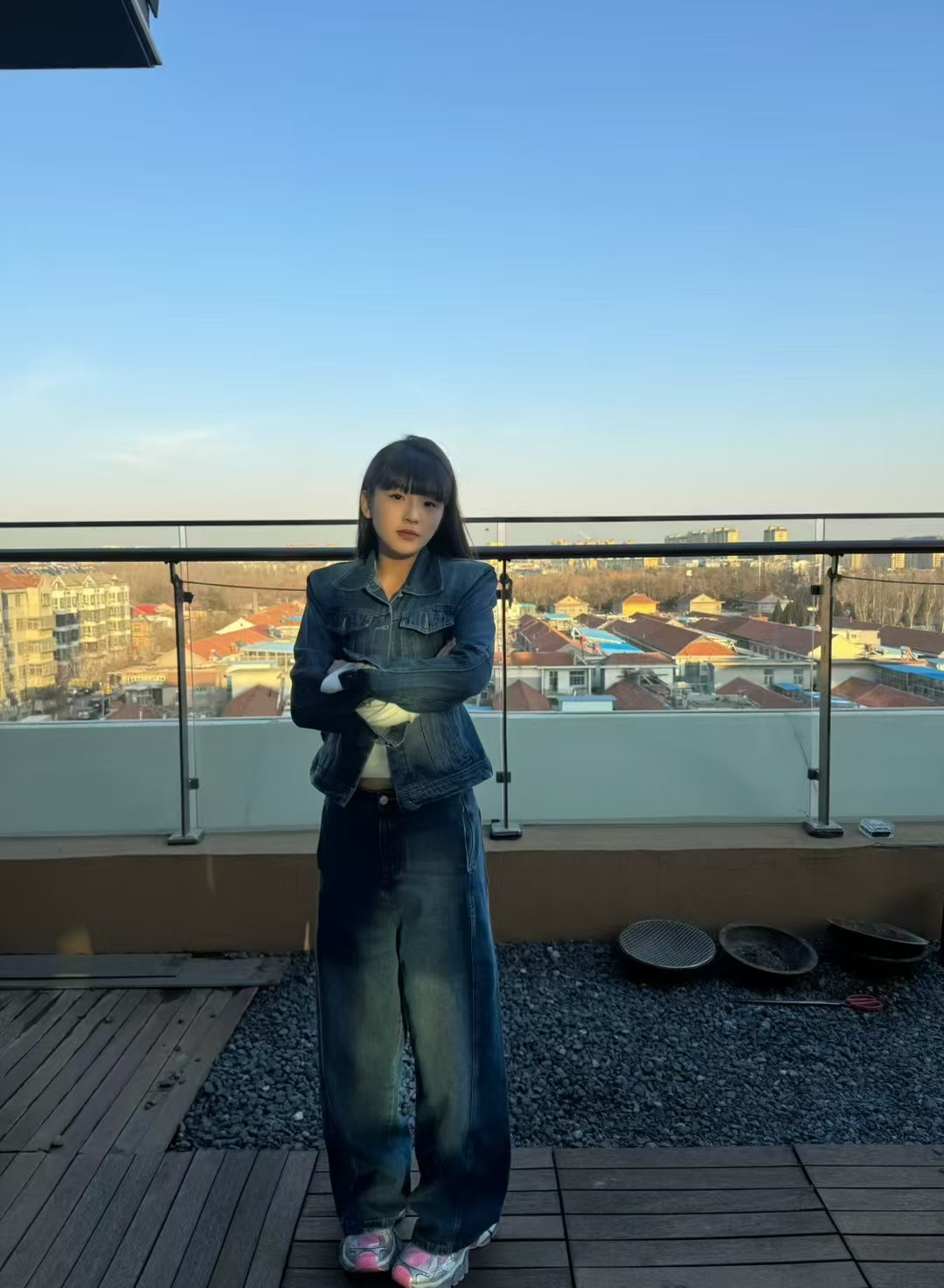 不想吃饭想吃你，不想睡觉想你。